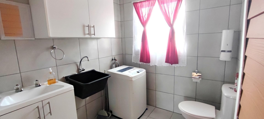 3 Bedroom Property for Sale in Franskraal Western Cape